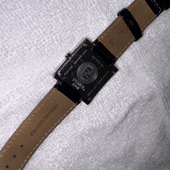 FENDI BLACK LEATHER WATCH - Picture 4 of 4